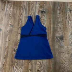 Lululemon sz 4 workout top
